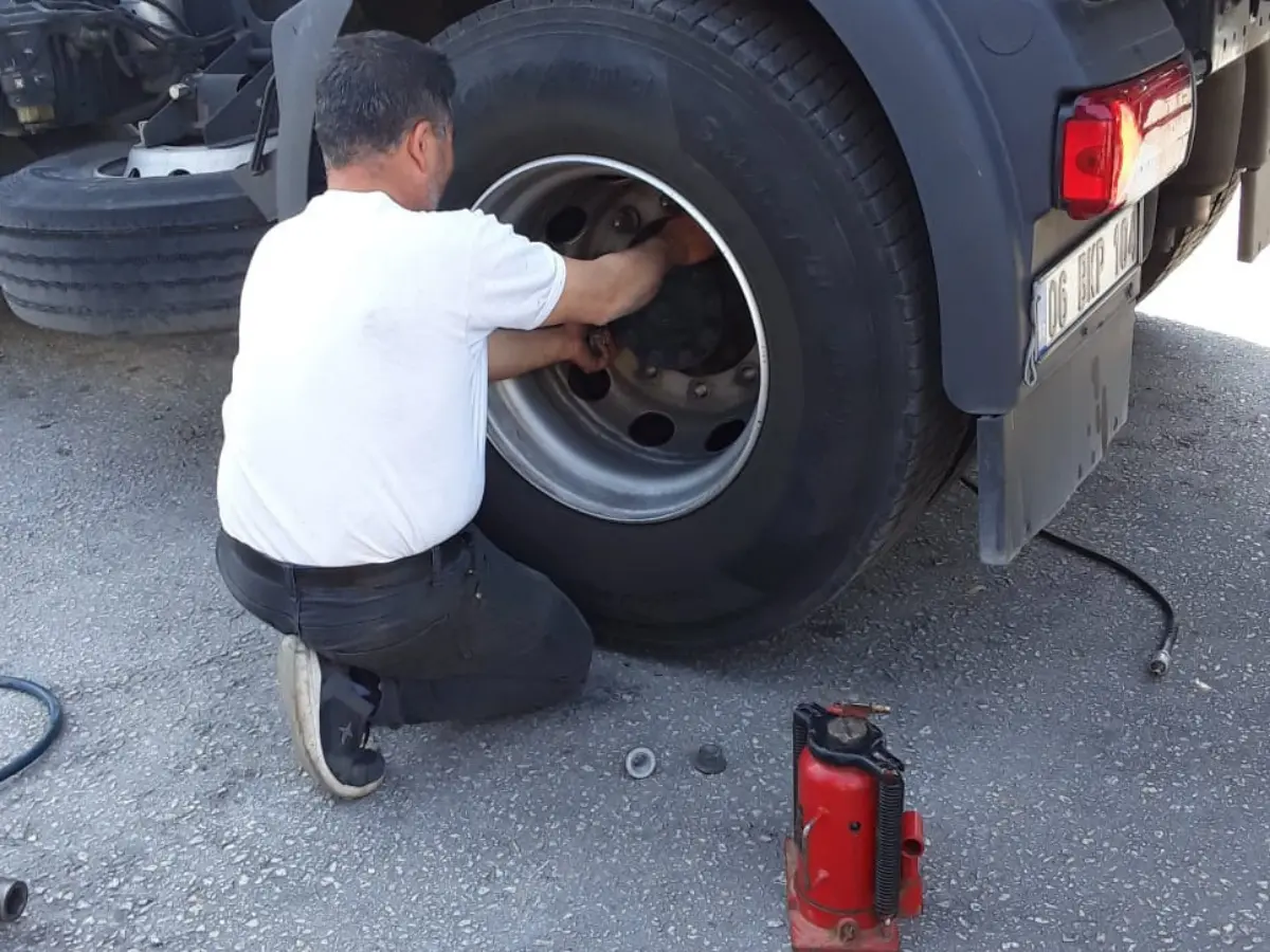 Yenişarbademli Oto Lastikçi